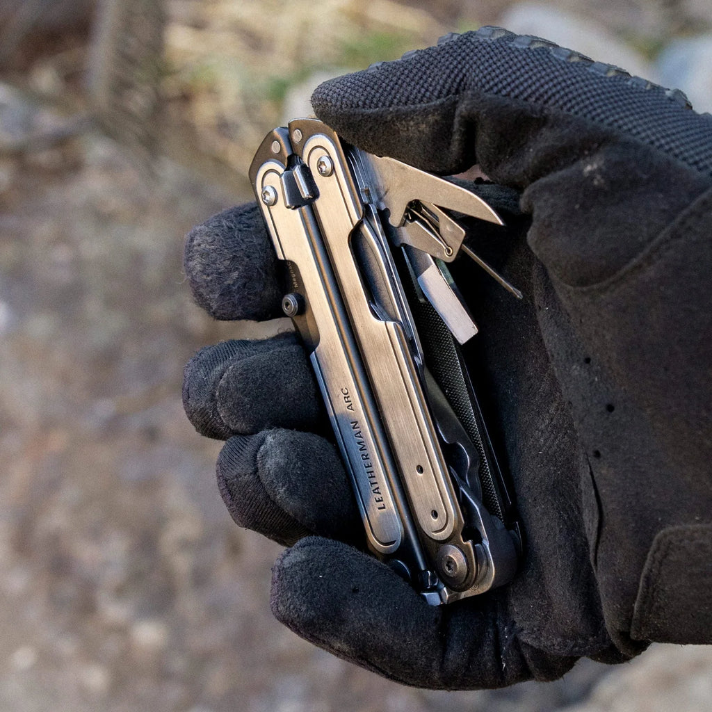 Leatherman ARC (Black DLC & Stainless Steel)