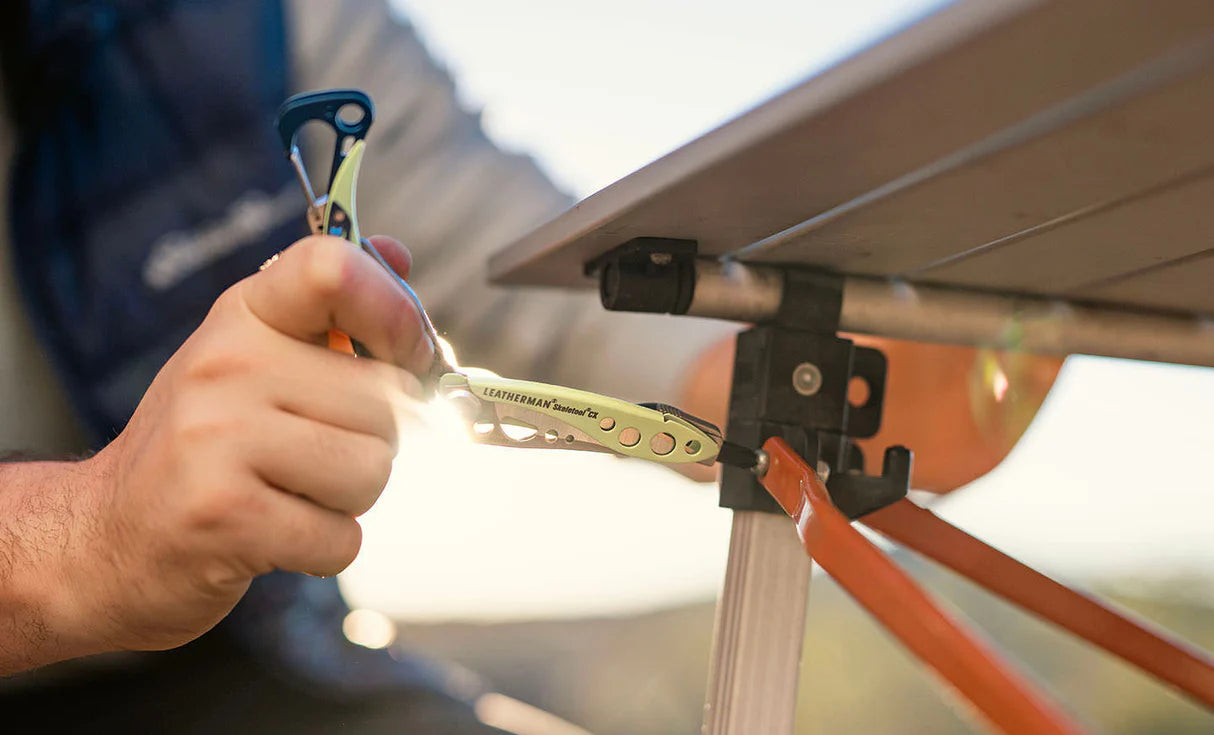 Leatherman Skeletool CX (Kleur: Guava)